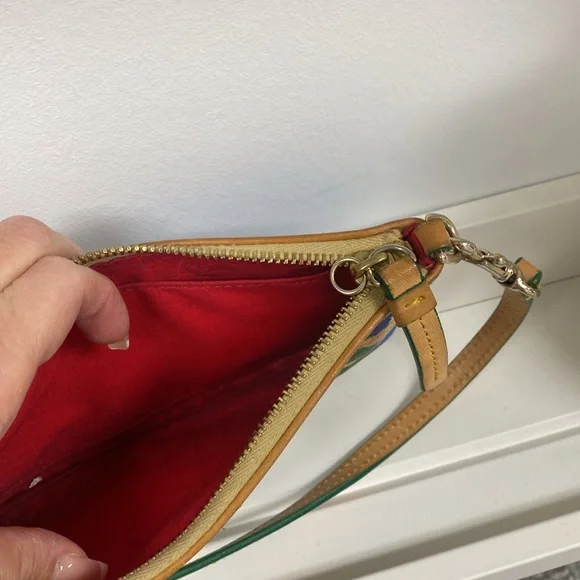 Dooney & Bourke bag wristlet - Picture 2 of 2